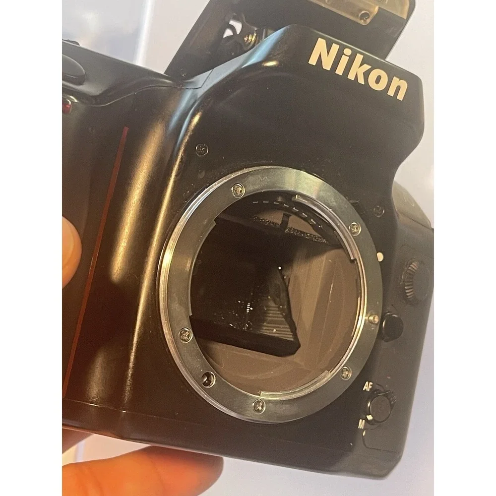 Nikon F70 SLR Film Camera Body Only ( Untested) (read)